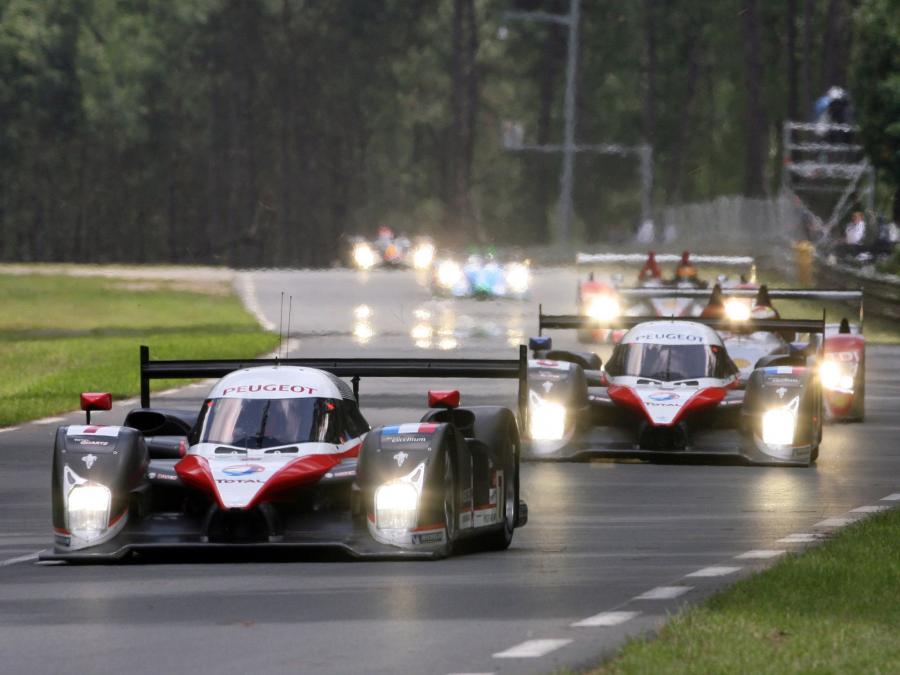  Peugeot 908 V12 HDi 2007 года  (фото 49 из 55)